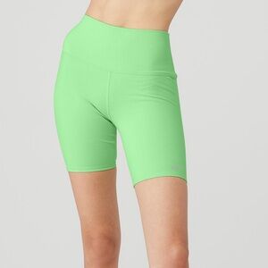 NWT ALO 7” High-Waist Biker Short - Ultramint 💚